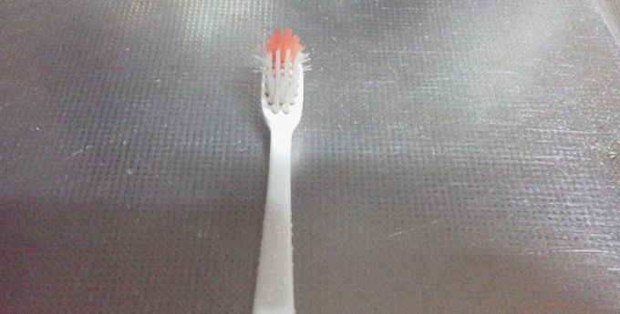 お湯につけた後の歯ブラシ