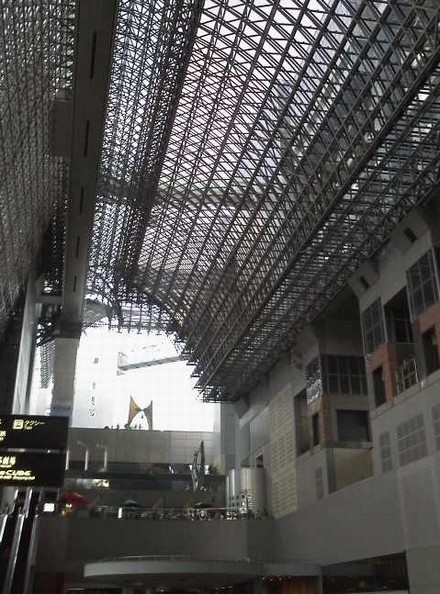 京都駅アーチ型の鉄骨